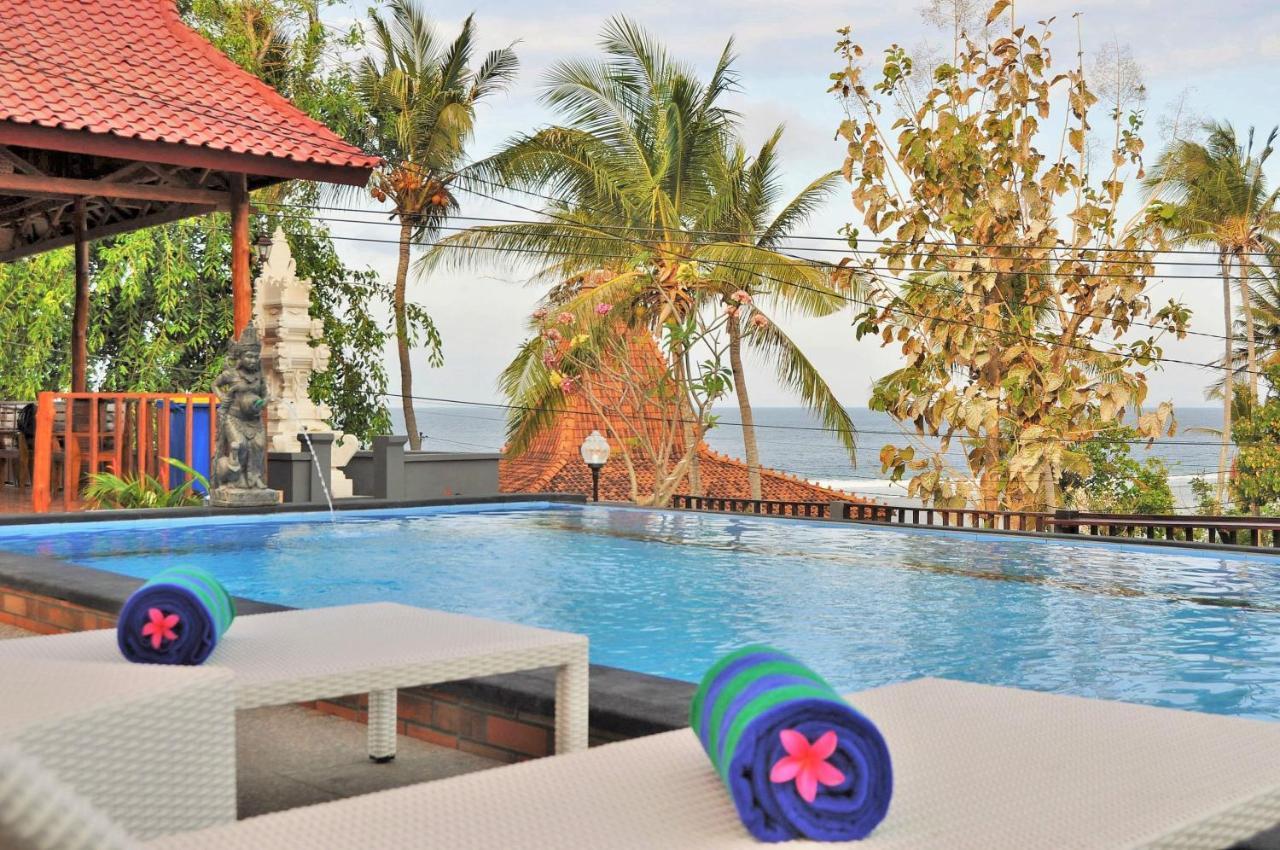 Surya Chandra Beach Bungalow Batununggul Extérieur photo
