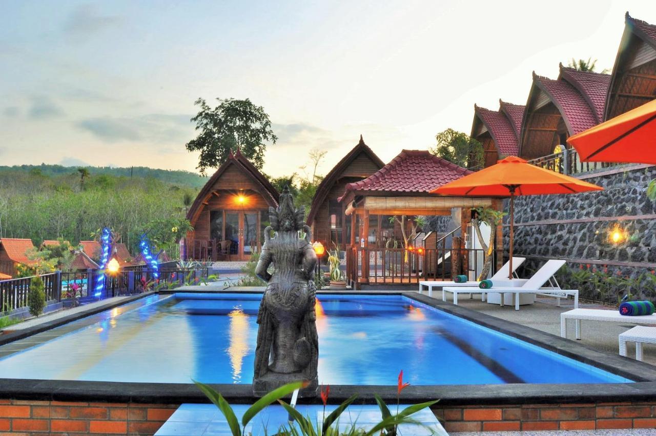 Surya Chandra Beach Bungalow Batununggul Extérieur photo