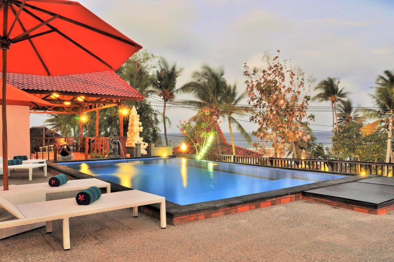 Surya Chandra Beach Bungalow Batununggul Extérieur photo