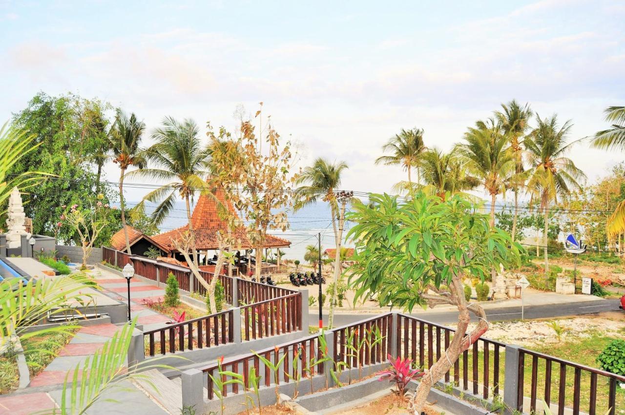 Surya Chandra Beach Bungalow Batununggul Extérieur photo