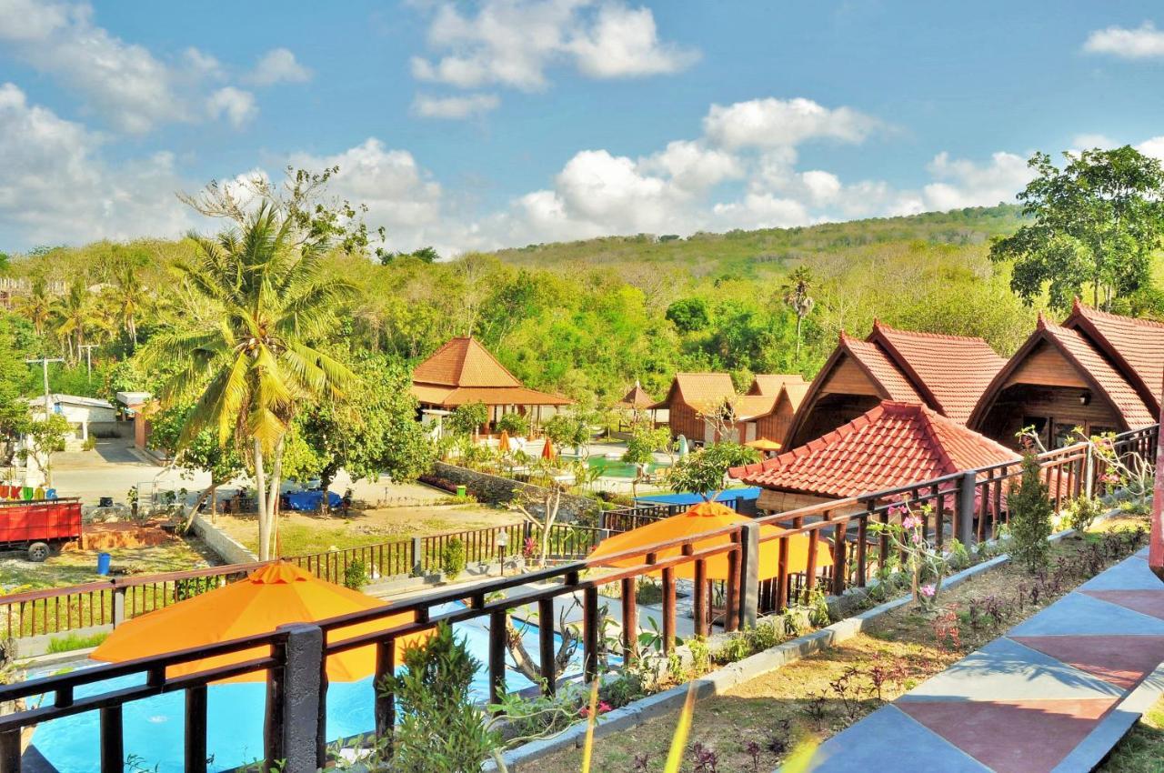 Surya Chandra Beach Bungalow Batununggul Extérieur photo