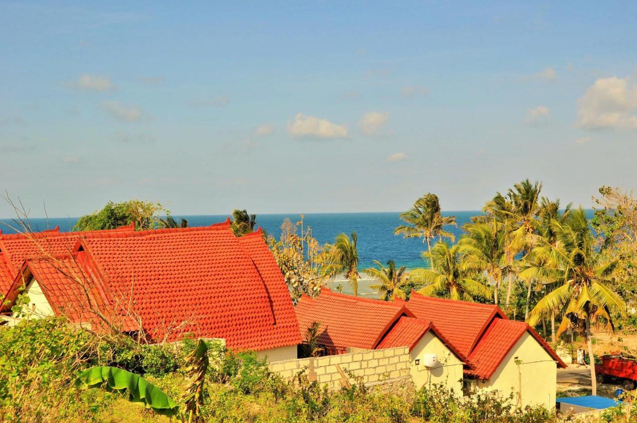 Surya Chandra Beach Bungalow Batununggul Extérieur photo