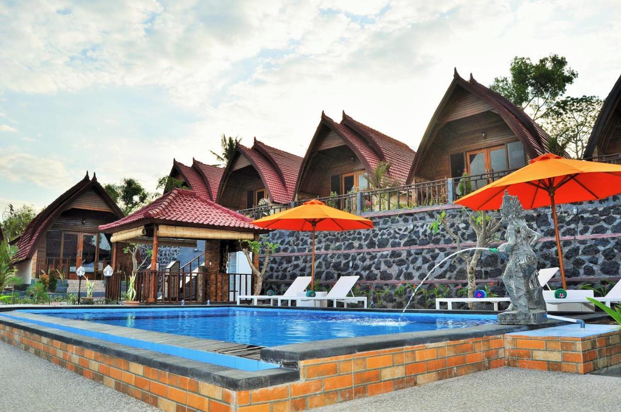 Surya Chandra Beach Bungalow Batununggul Extérieur photo