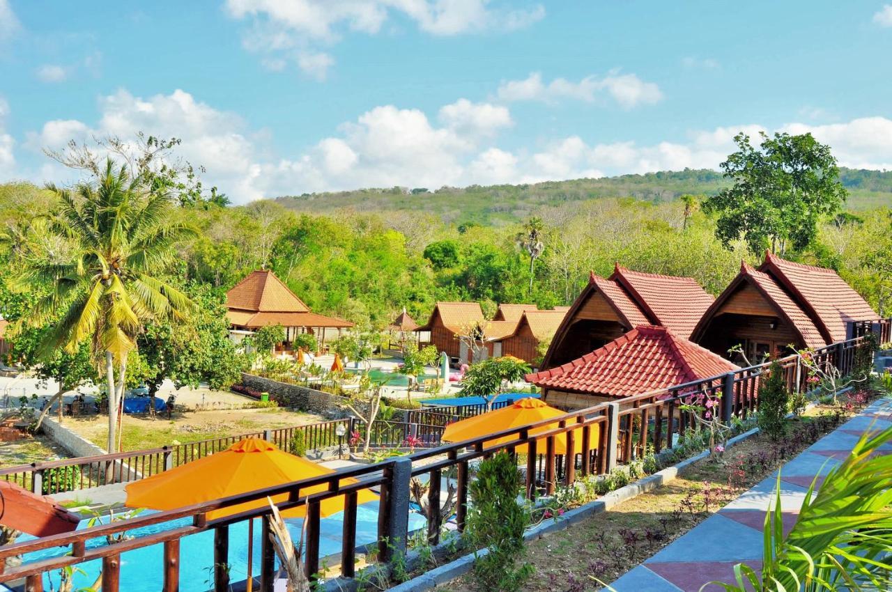 Surya Chandra Beach Bungalow Batununggul Extérieur photo