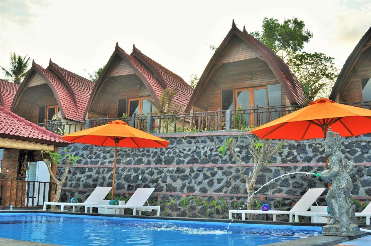 Surya Chandra Beach Bungalow Batununggul Extérieur photo