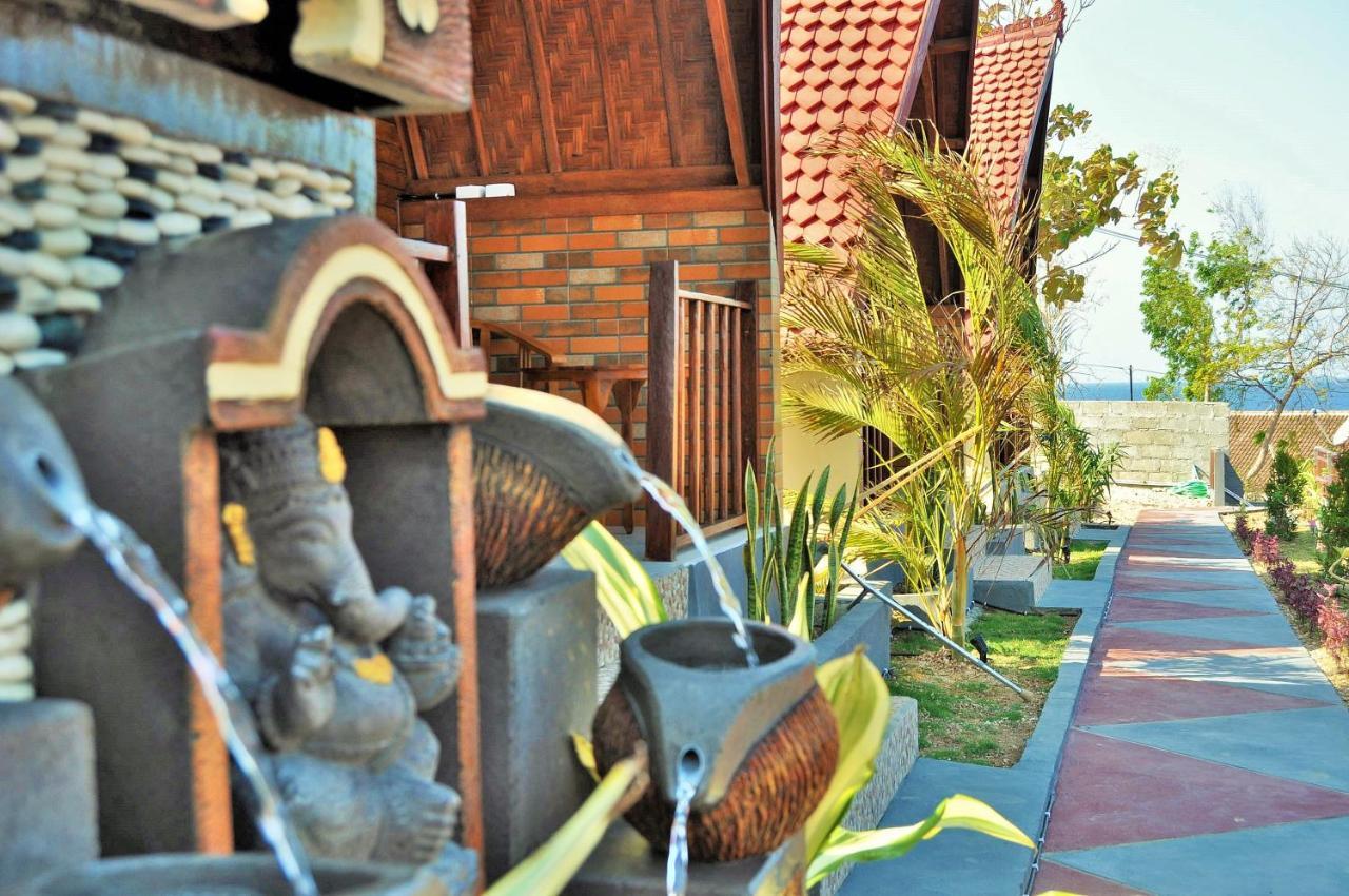 Surya Chandra Beach Bungalow Batununggul Extérieur photo