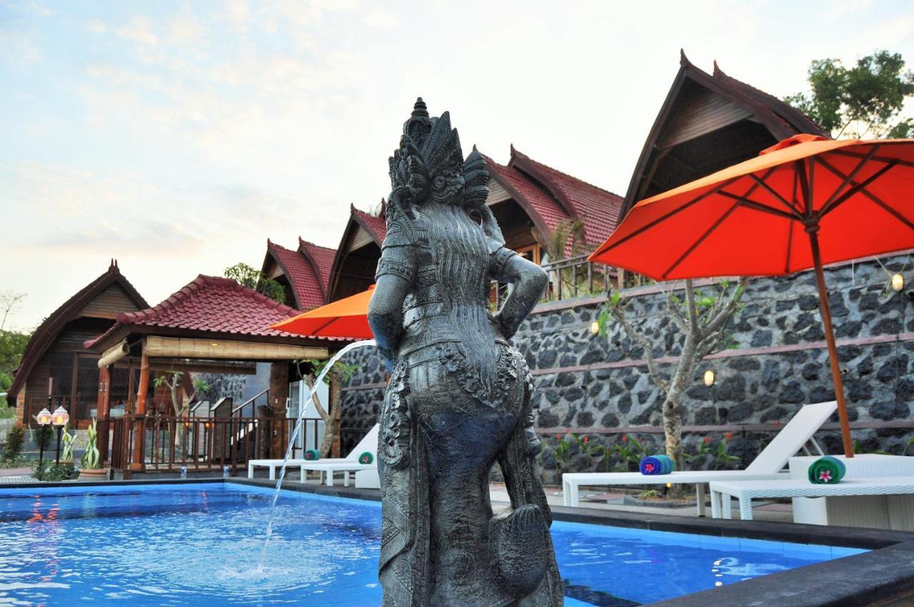 Surya Chandra Beach Bungalow Batununggul Extérieur photo