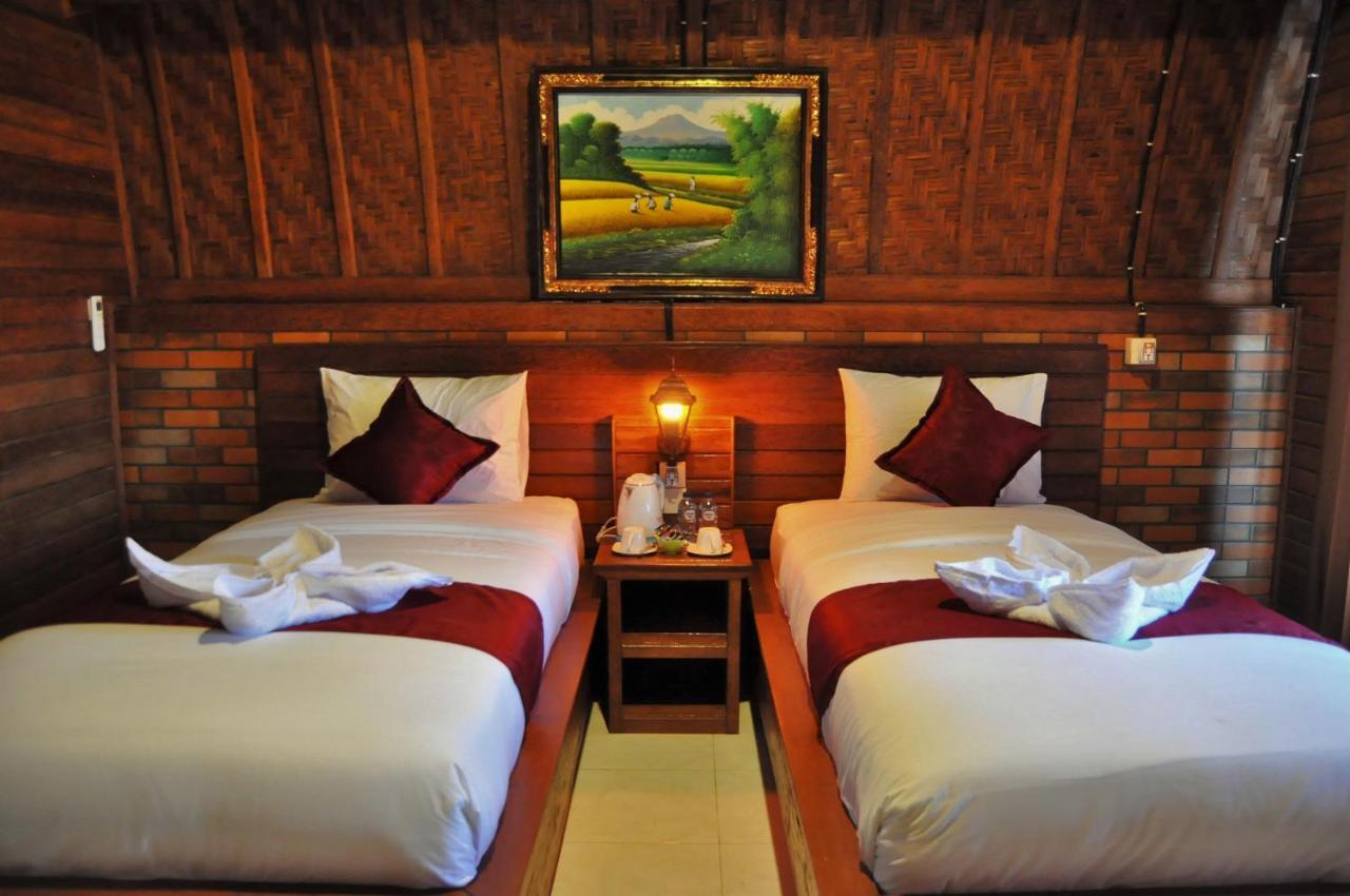 Surya Chandra Beach Bungalow Batununggul Extérieur photo
