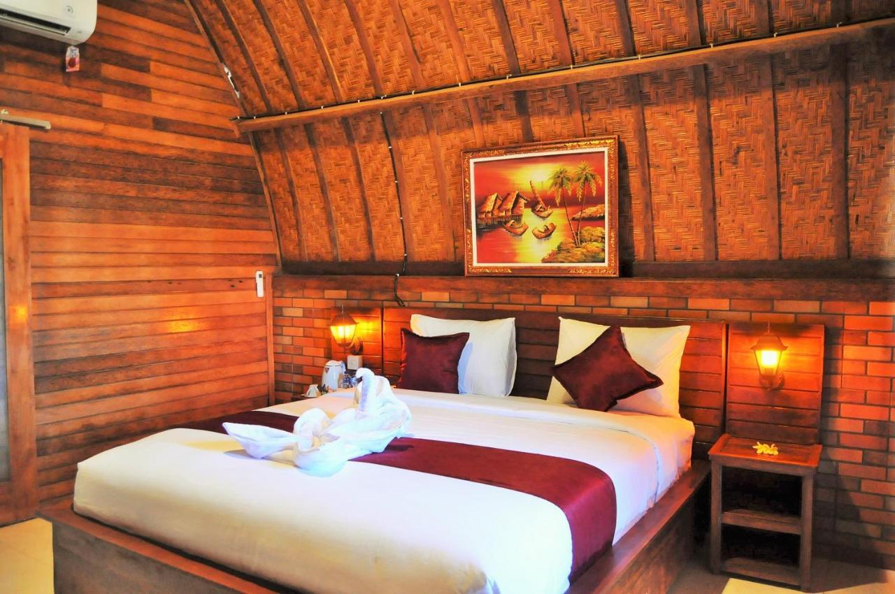 Surya Chandra Beach Bungalow Batununggul Extérieur photo